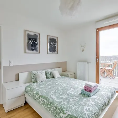 1br Flat With Lovely Terrace And Parking
