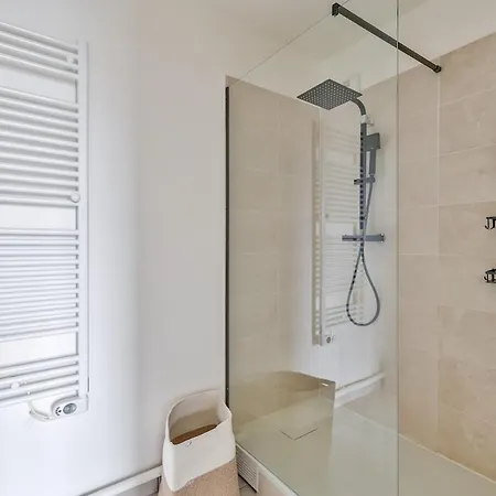 Lejlighed 1br Flat With Lovely Terrace And Parking Torcy (Seine-et-Marne)