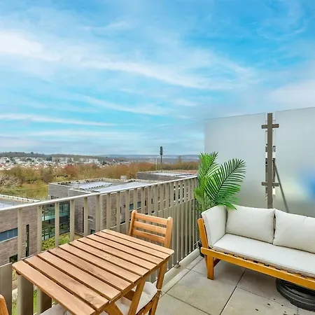 1br Flat With Lovely Terrace And Parking